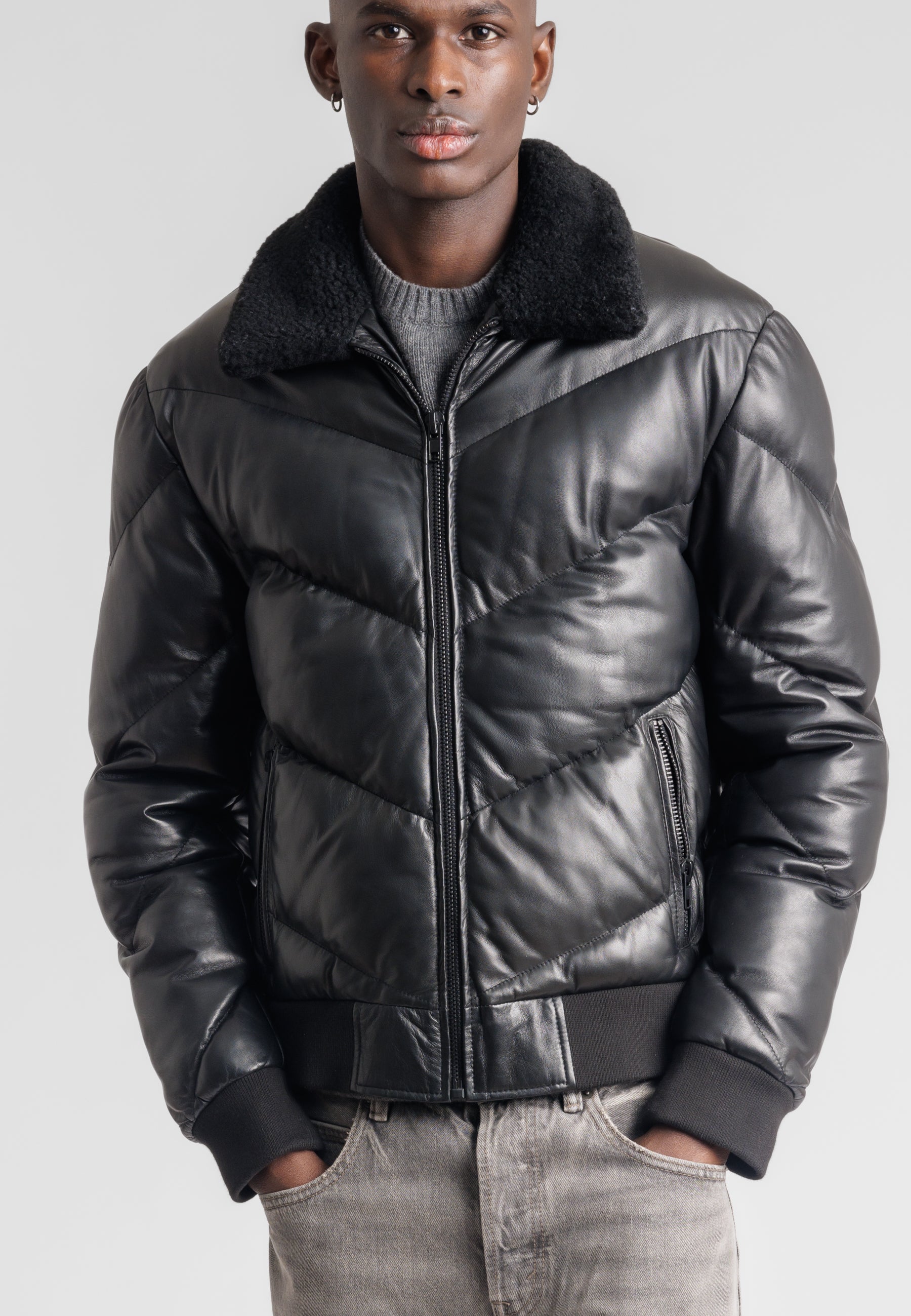 Blouson cuir SPARK BLACK - vue portee - Serge Pariente Paris