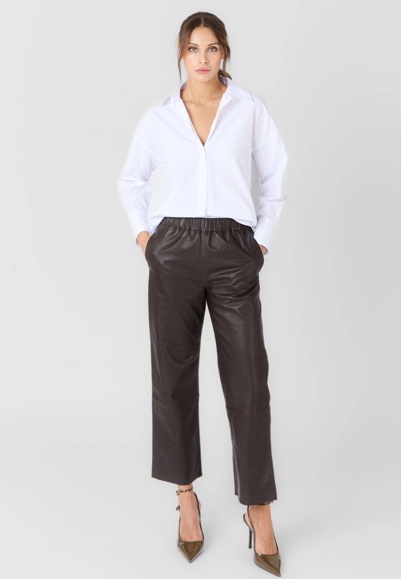 Pantalon cuir SARAH PANT BROWN - vue dos - Serge Pariente Paris