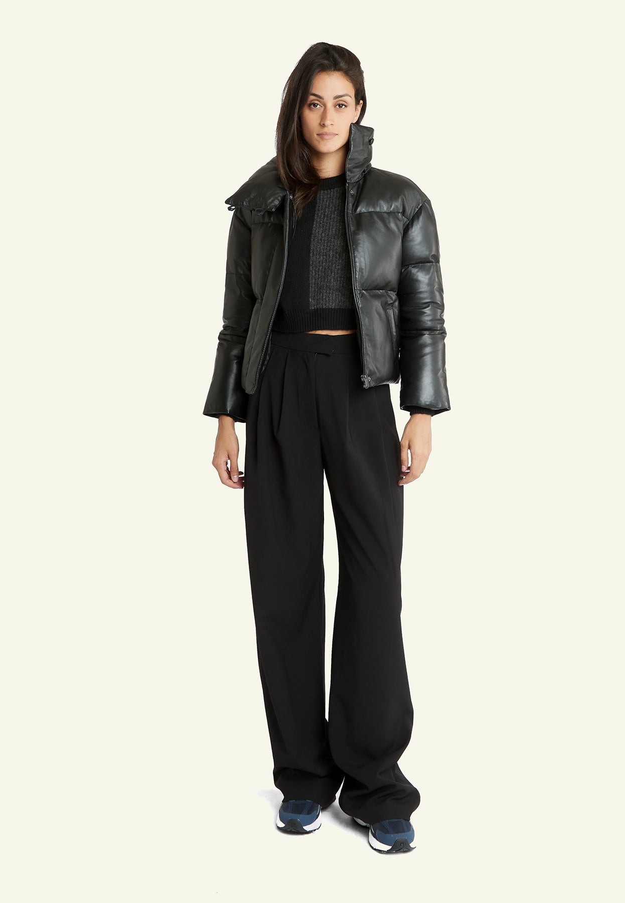 JUNE BLACK vue dos blouson cuir mouton noir — Serge Pariente Paris