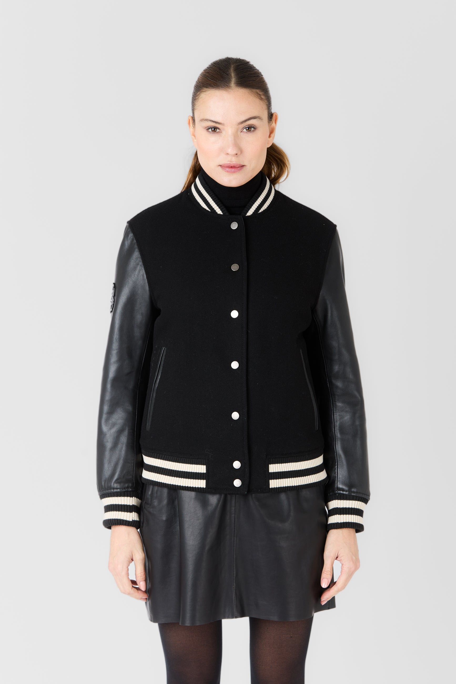 Donna bombardiere varsity bianco nero