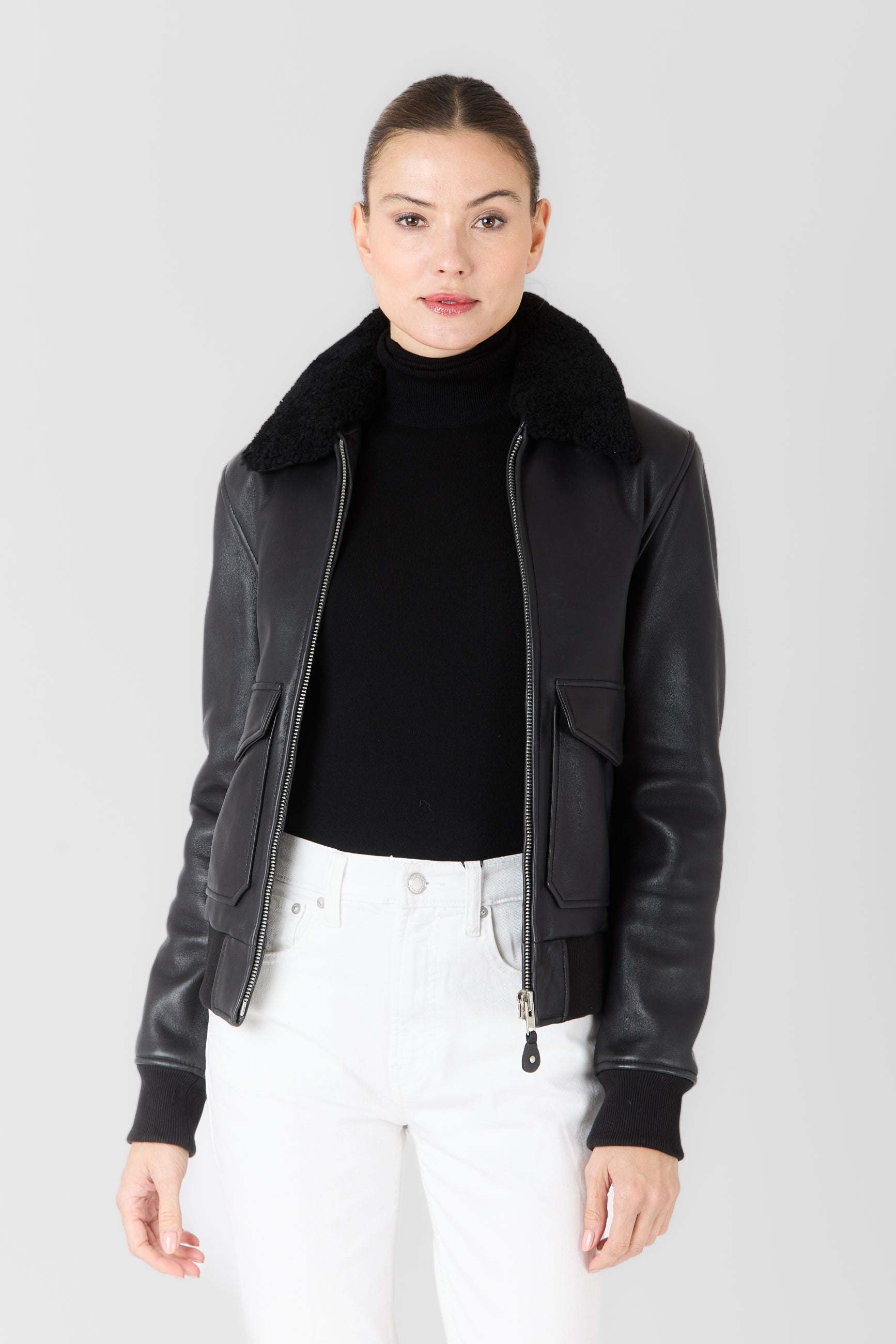 Blouson cuir ROMANE BLACK vue zoom matière — Serge Pariente Paris