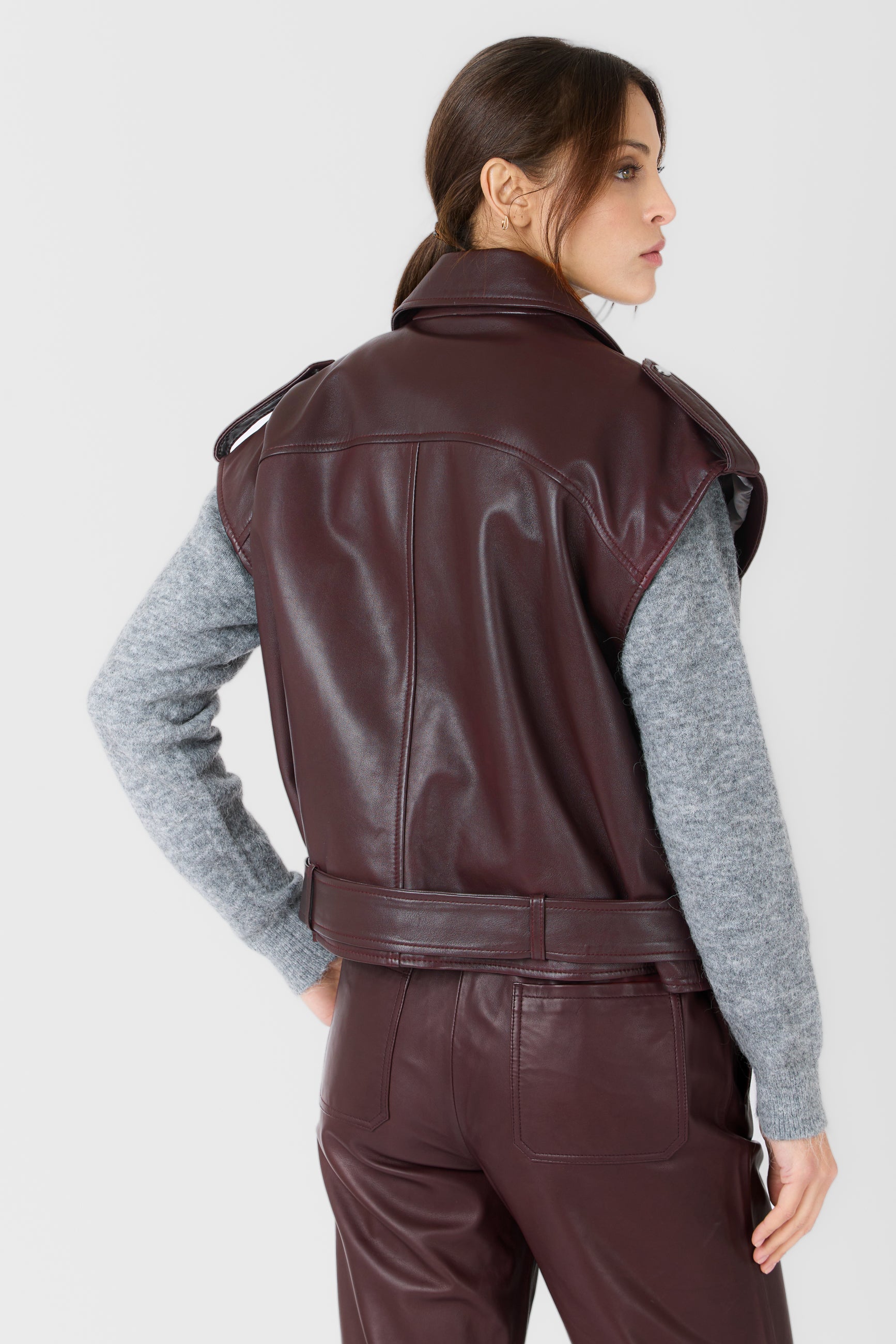 Gilet cuir long STEF GILET LONG DARK WINE - vue complementaire 1 - Serge Pariente Paris
