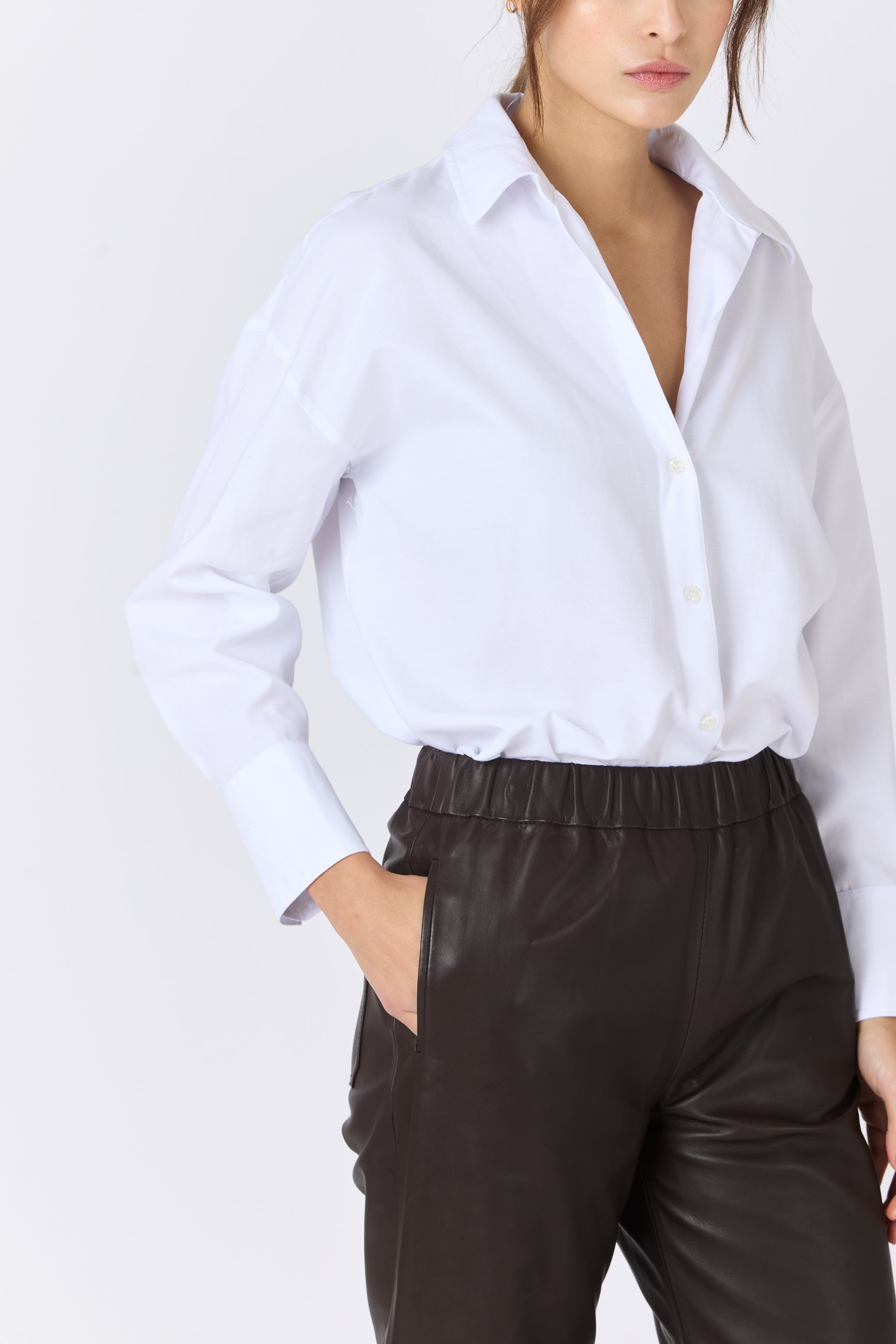 Pantalon cuir SARAH PANT BROWN - vue complementaire 1 - Serge Pariente Paris