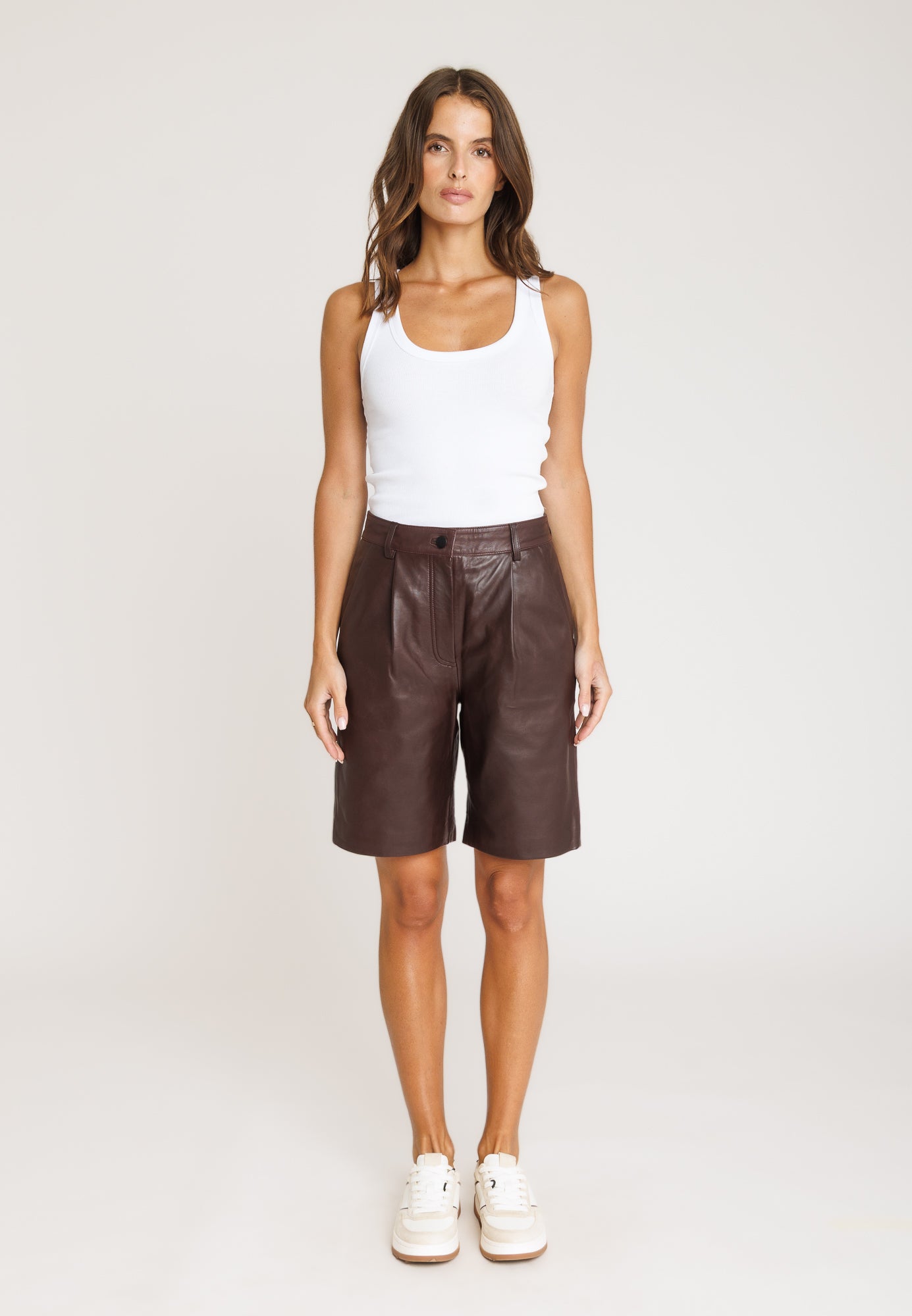 BERMUDA SHIP4 DARK WINE