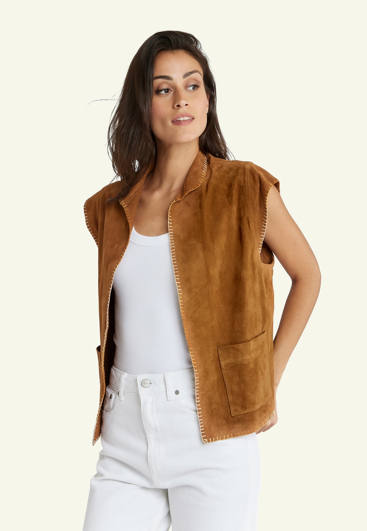 SARAH VEST VS COGNAC