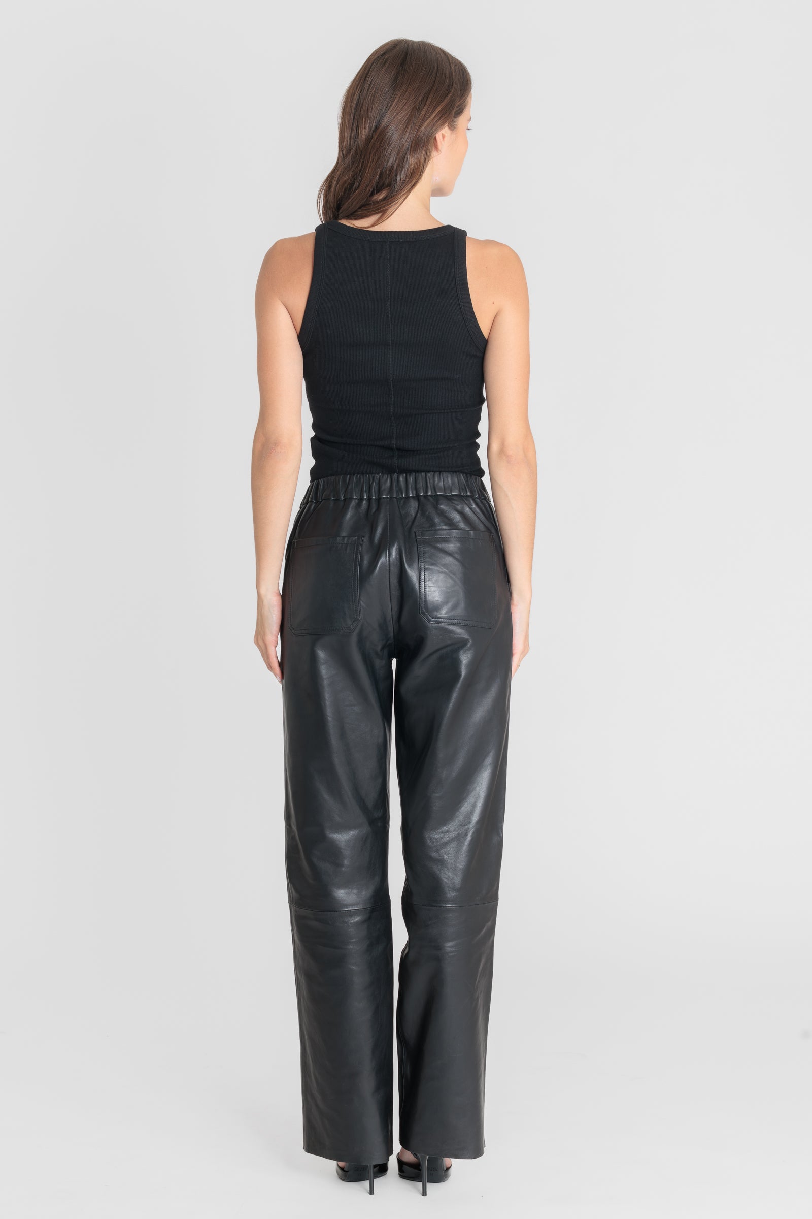 Pantalon cuir ELEONORE PANTALON BLACK - vue portee - Serge Pariente Paris