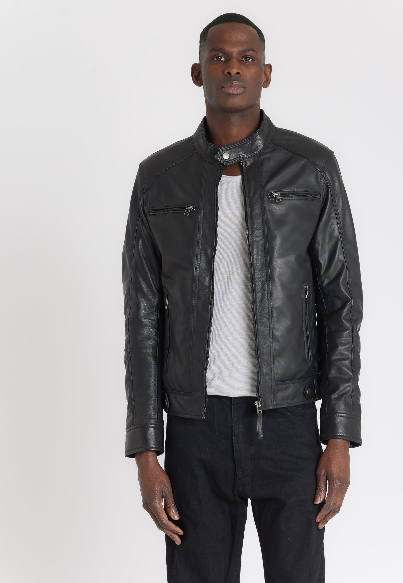 Blouson cuir ERICO BLACK vue zoom matière — Serge Pariente Paris