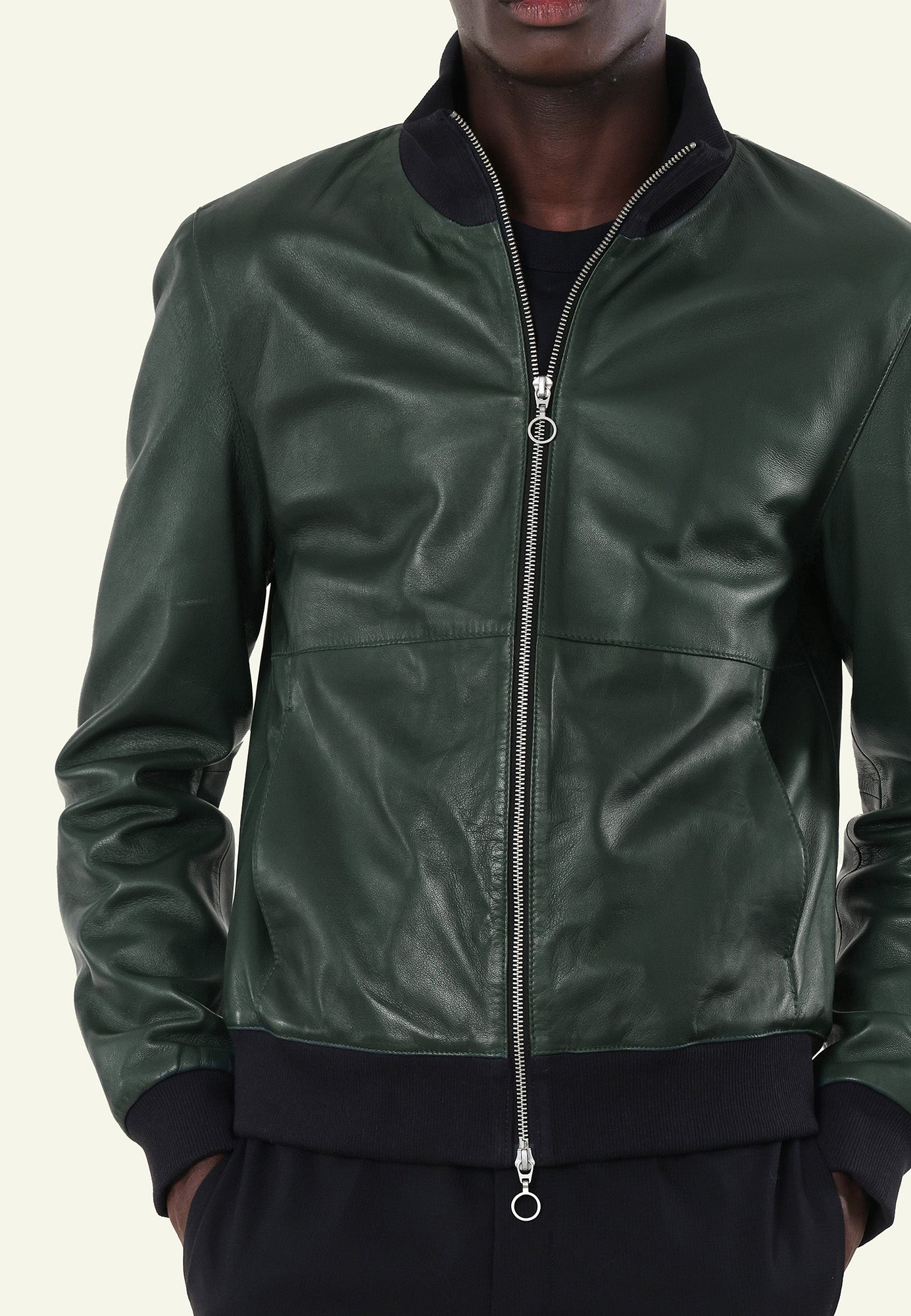Discreet green