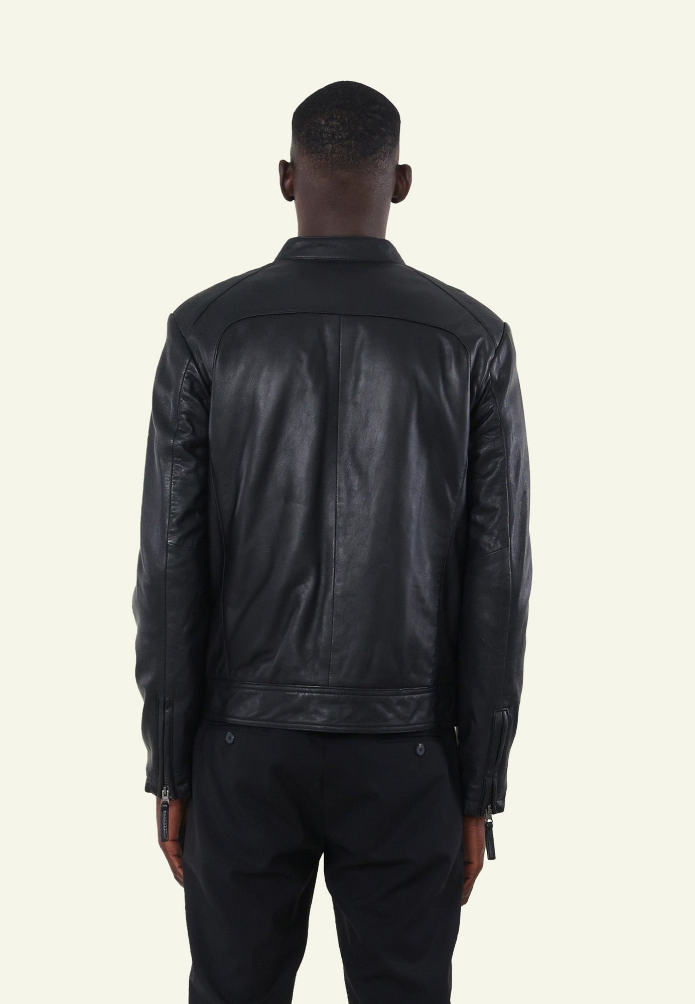 TONIC NF BLACK porté homme blouson cuir noir — Serge Pariente Paris
