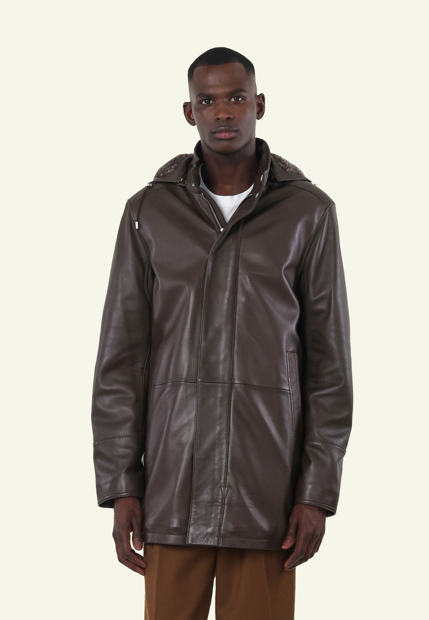 COAT BROWN porté homme manteau cuir mouton brun — Serge Pariente