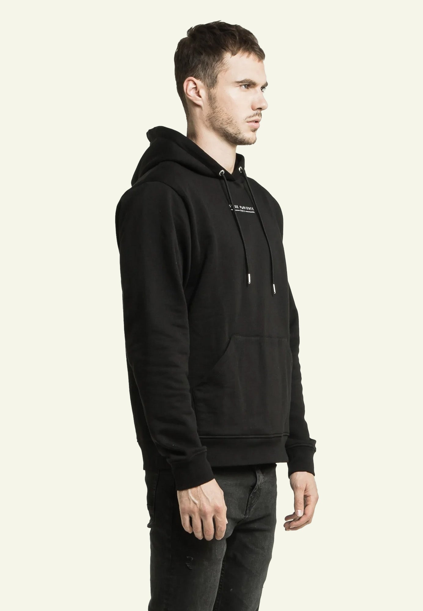 HOODIE SP2 BLACK porté homme sweat — Serge Pariente Paris