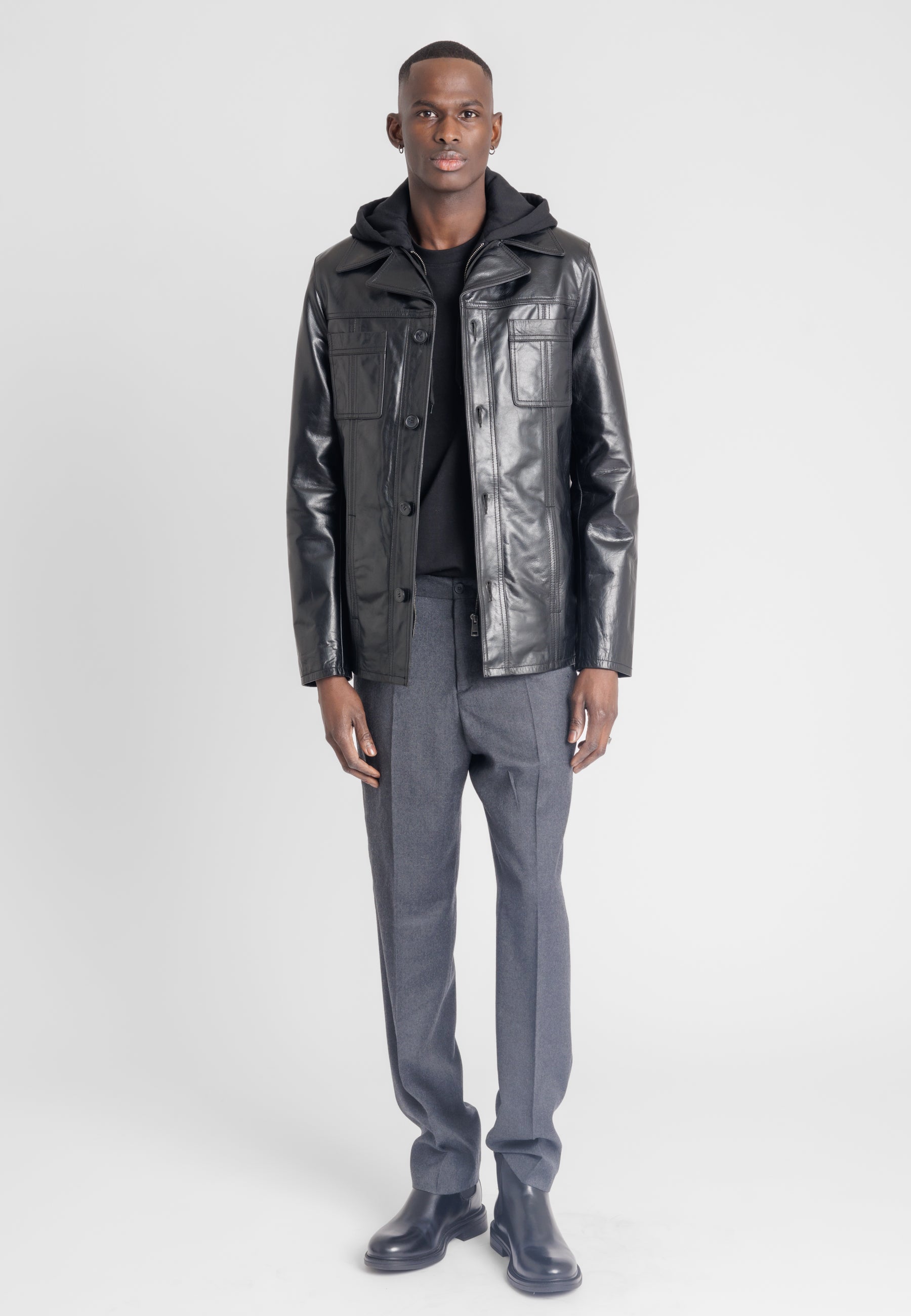 Blouson capuche cuir buffle TAGGART HOOD BUFFLE BLACK - vue detail - Serge Pariente Paris