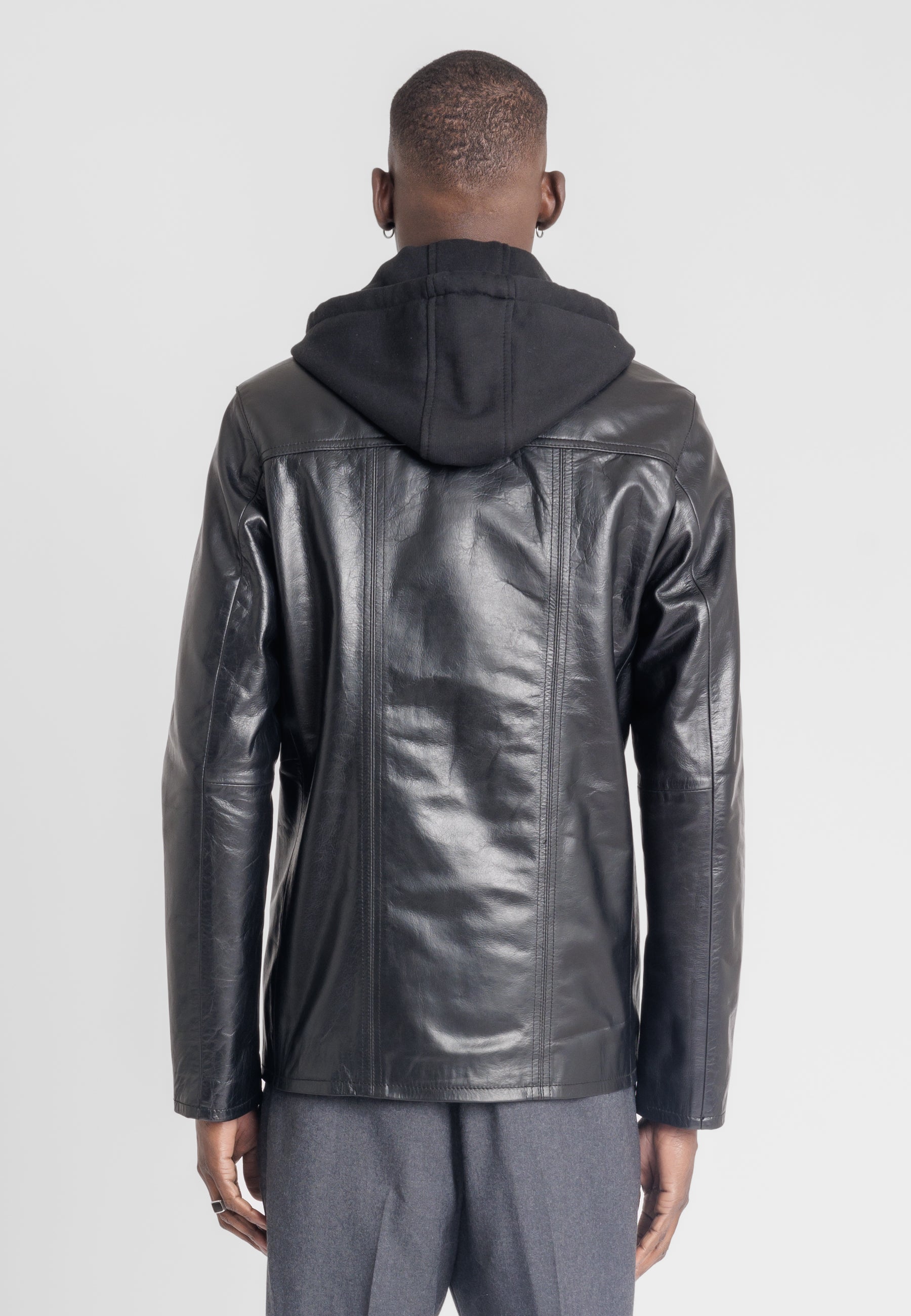 Blouson capuche cuir buffle TAGGART HOOD BUFFLE BLACK - vue complementaire 1 - Serge Pariente Paris
