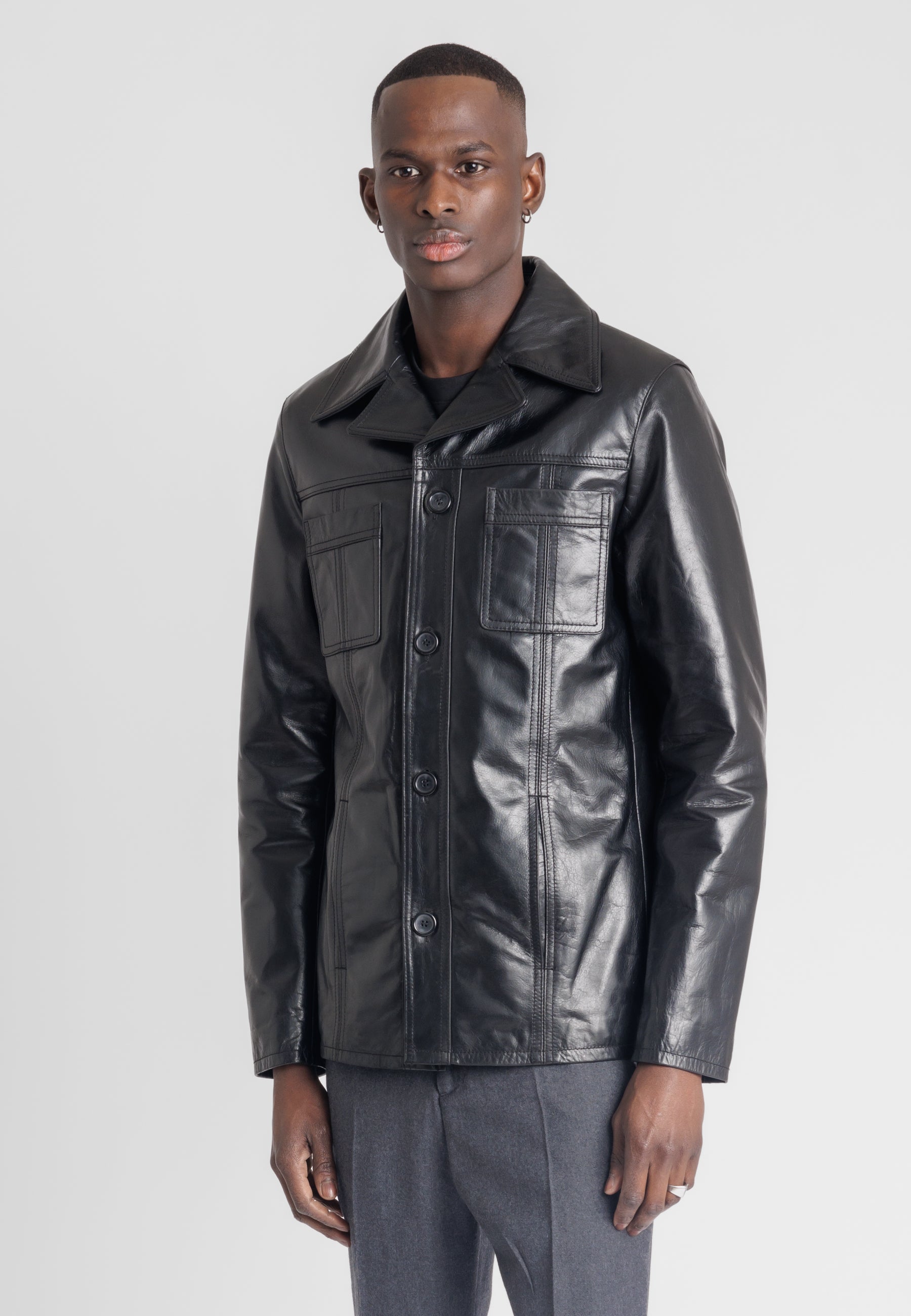 Blouson capuche cuir buffle TAGGART HOOD BUFFLE BLACK - vue complementaire 4 - Serge Pariente Paris