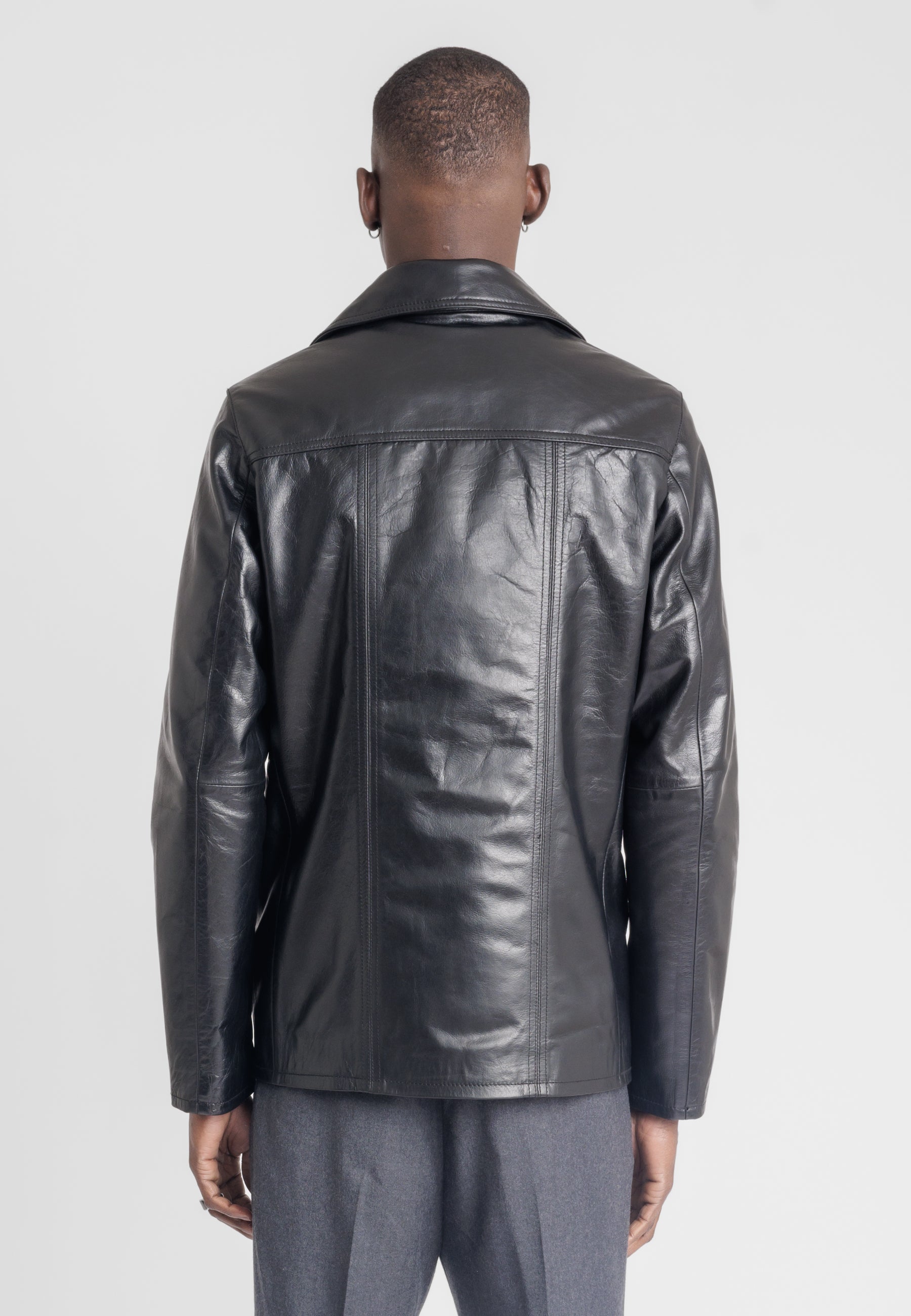 Blouson capuche cuir buffle TAGGART HOOD BUFFLE BLACK - vue complementaire 5 - Serge Pariente Paris