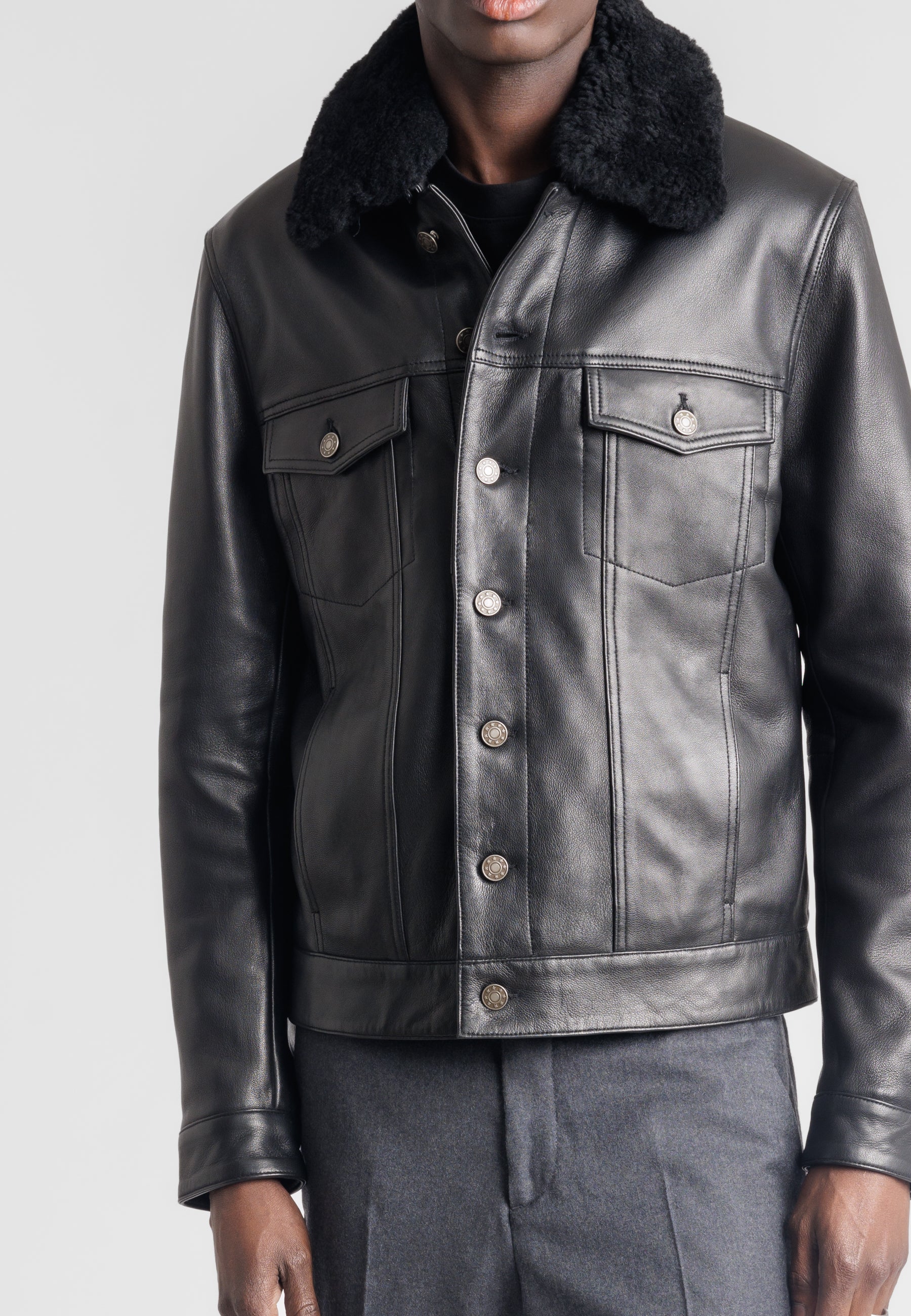 Veste cuir ELIAS BLACK vue côté — Serge Pariente Paris