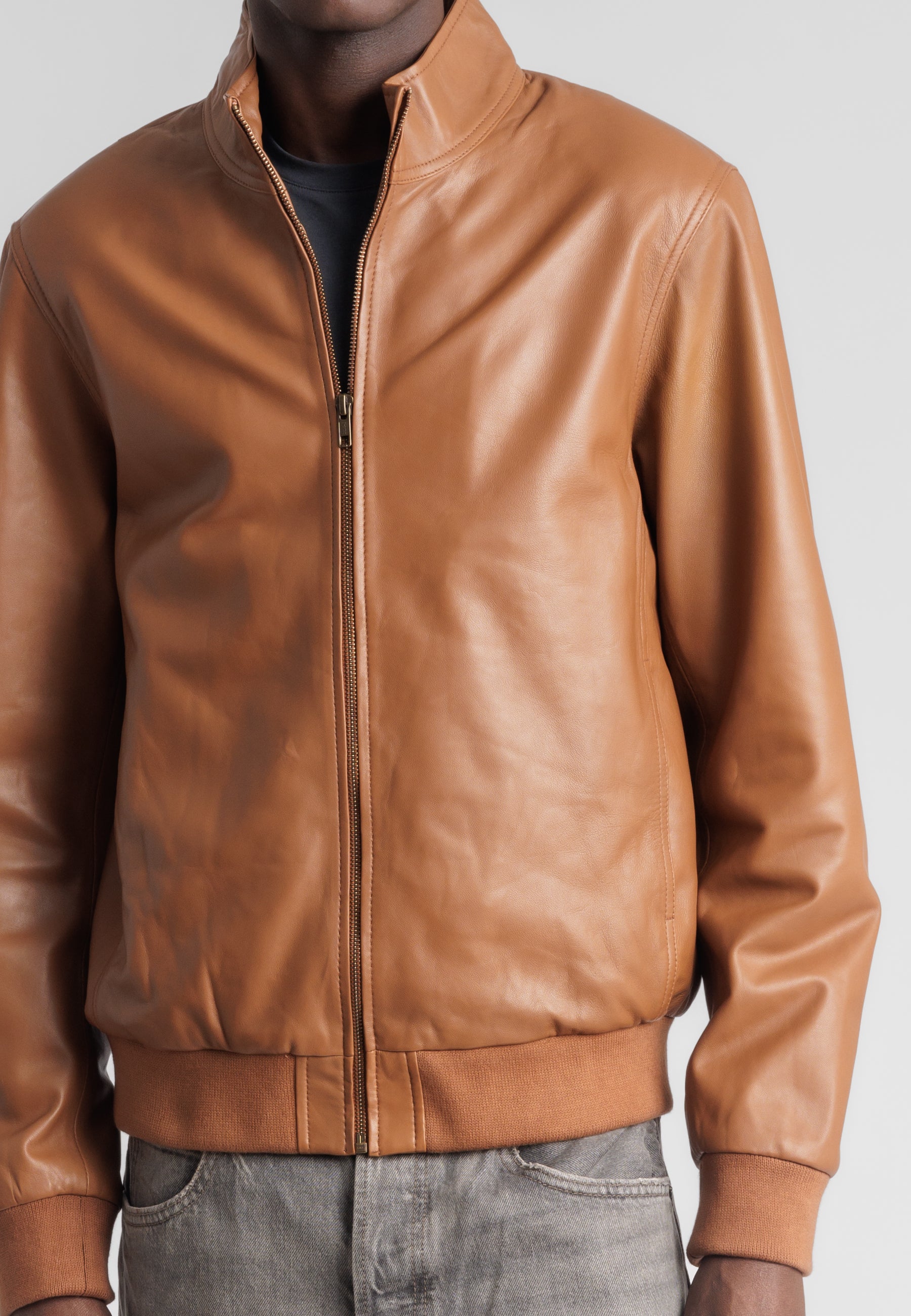 Blouson cuir EXPO COGNAC - vue dos - Serge Pariente Paris