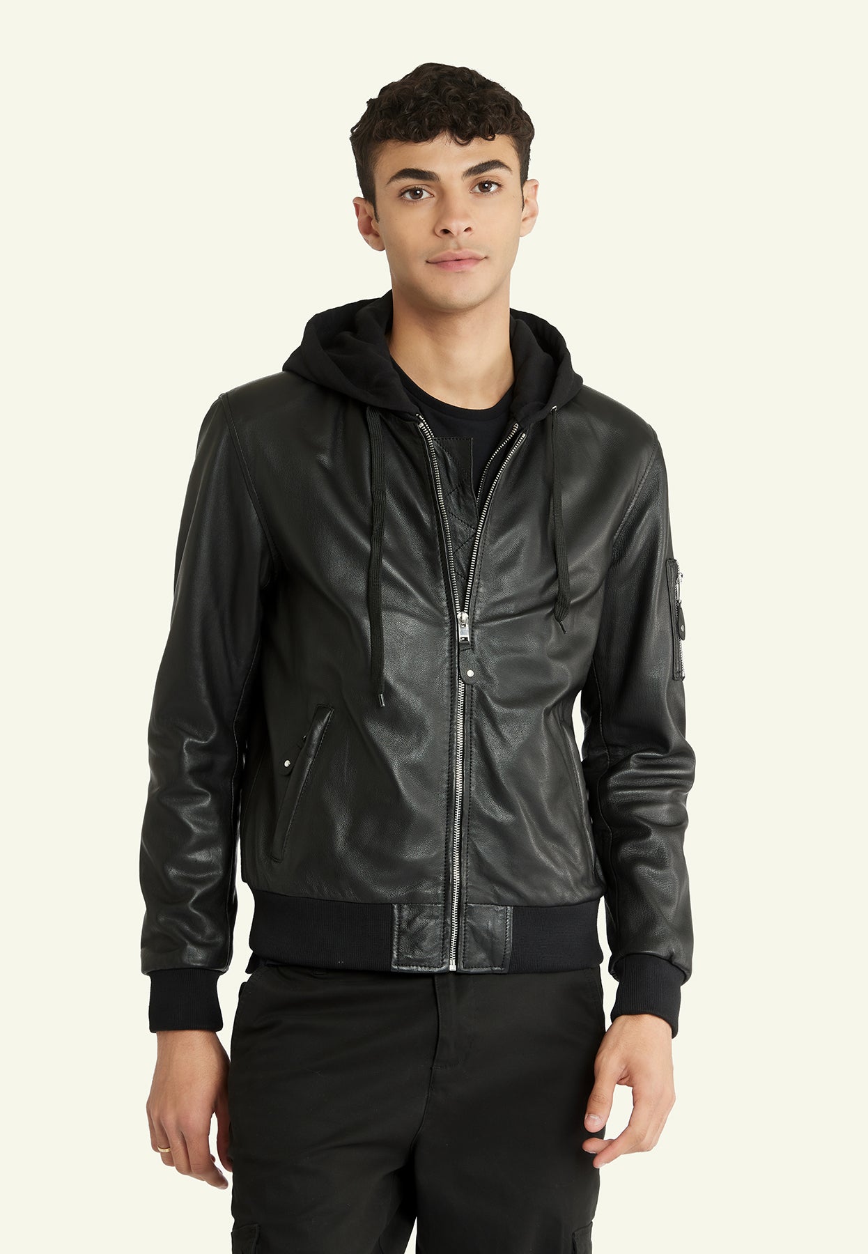 Blouson capuche cuir BALLE HOOD BLACK - vue portee - Serge Pariente Paris
