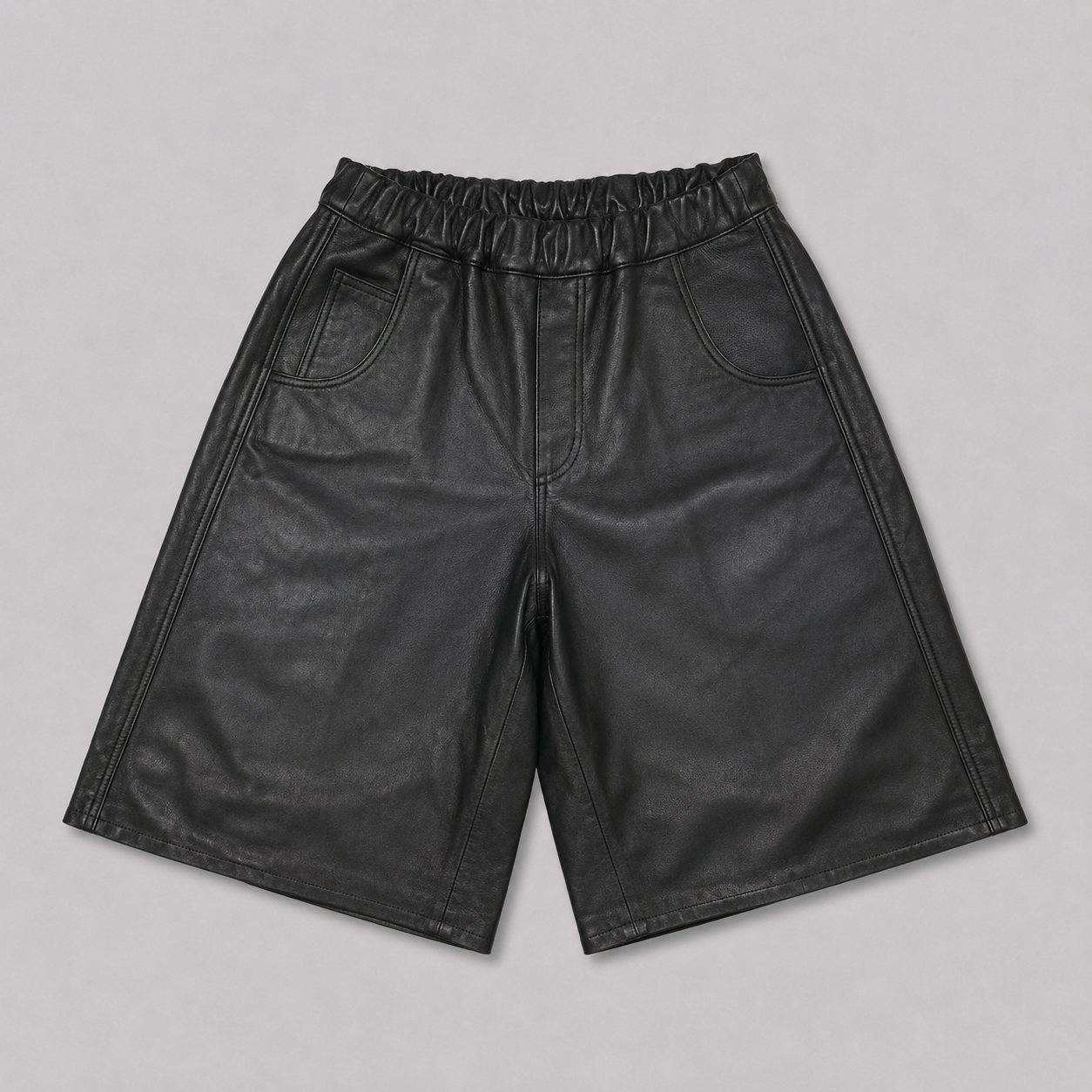 Bermuda cuir BERMUDA LAUREN BLACK - vue portee - Serge Pariente Paris
