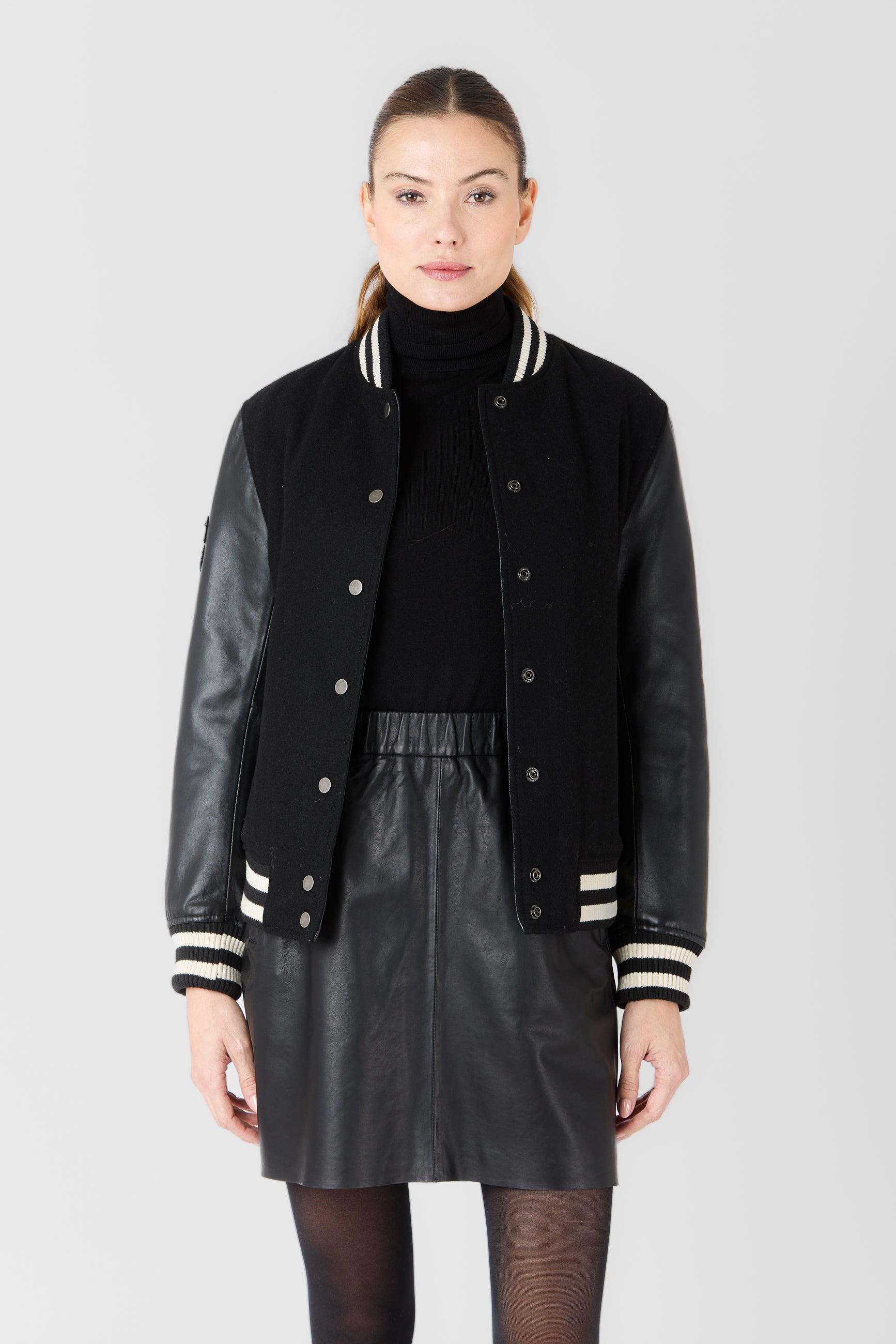 Donna bombardiere varsity bianco nero