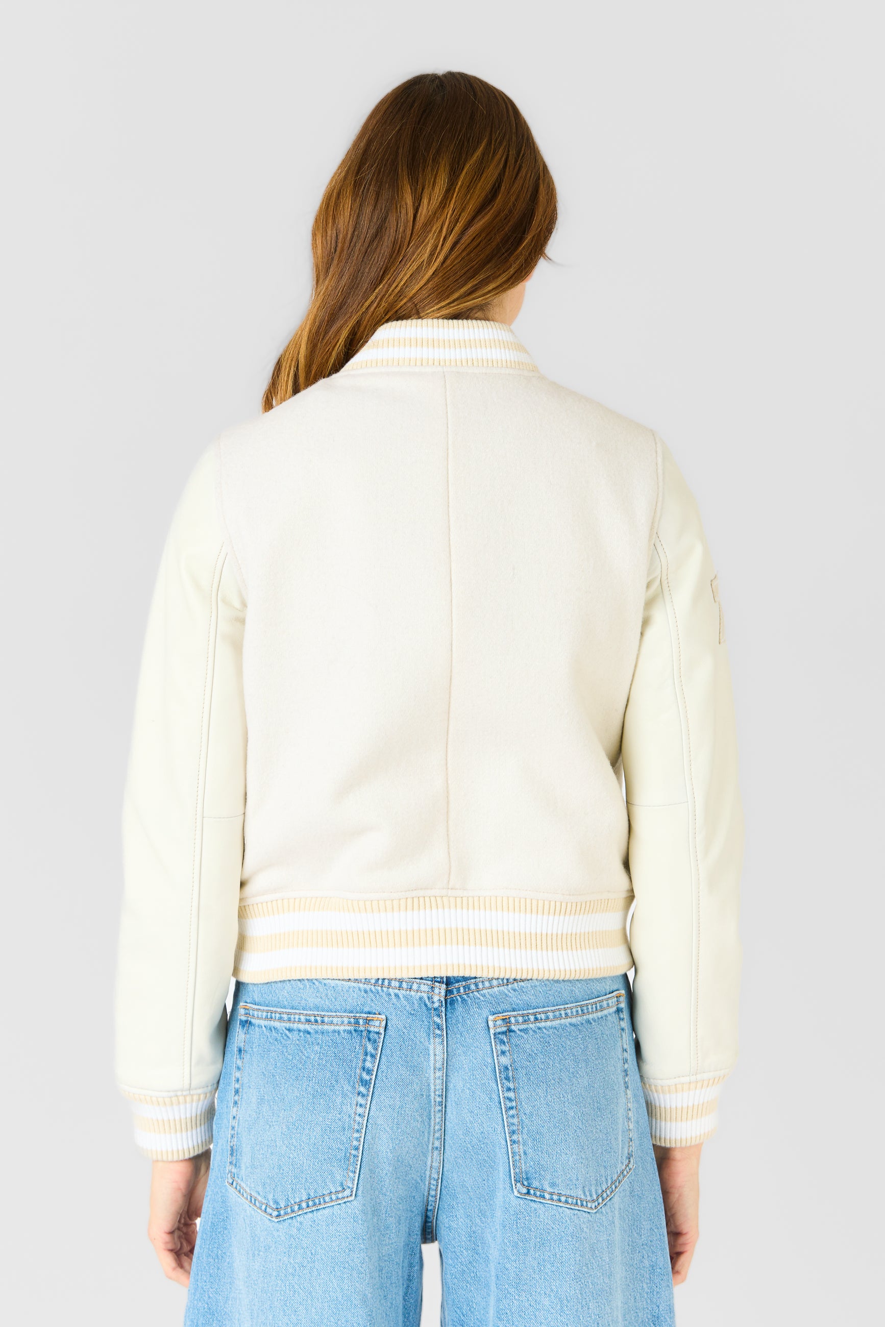 Blouson varsity VARSITY BOMBER WOMEN BEIGE ET WHITE - vue cote - Serge Pariente Paris