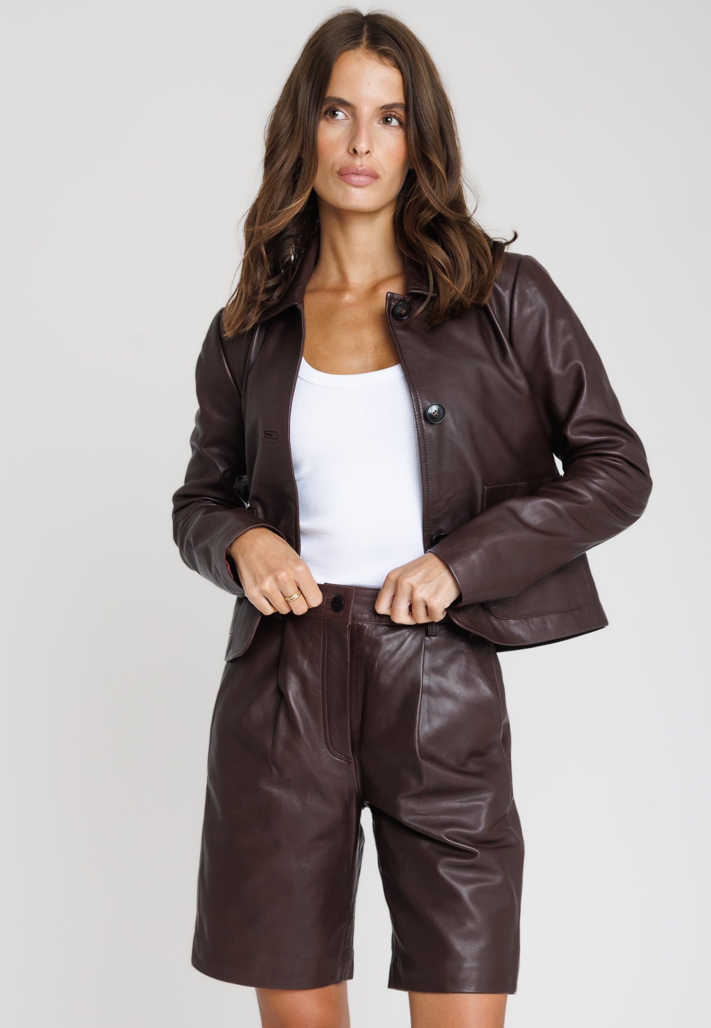 BERMUDA SHIP4 DARK WINE