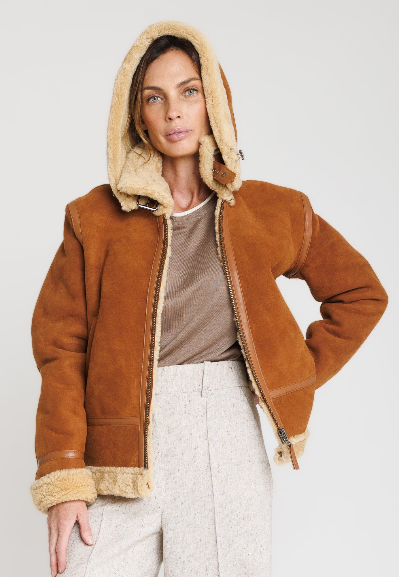 Veste cuir JACQUELINE TOBACCO - vue portee - Serge Pariente Paris