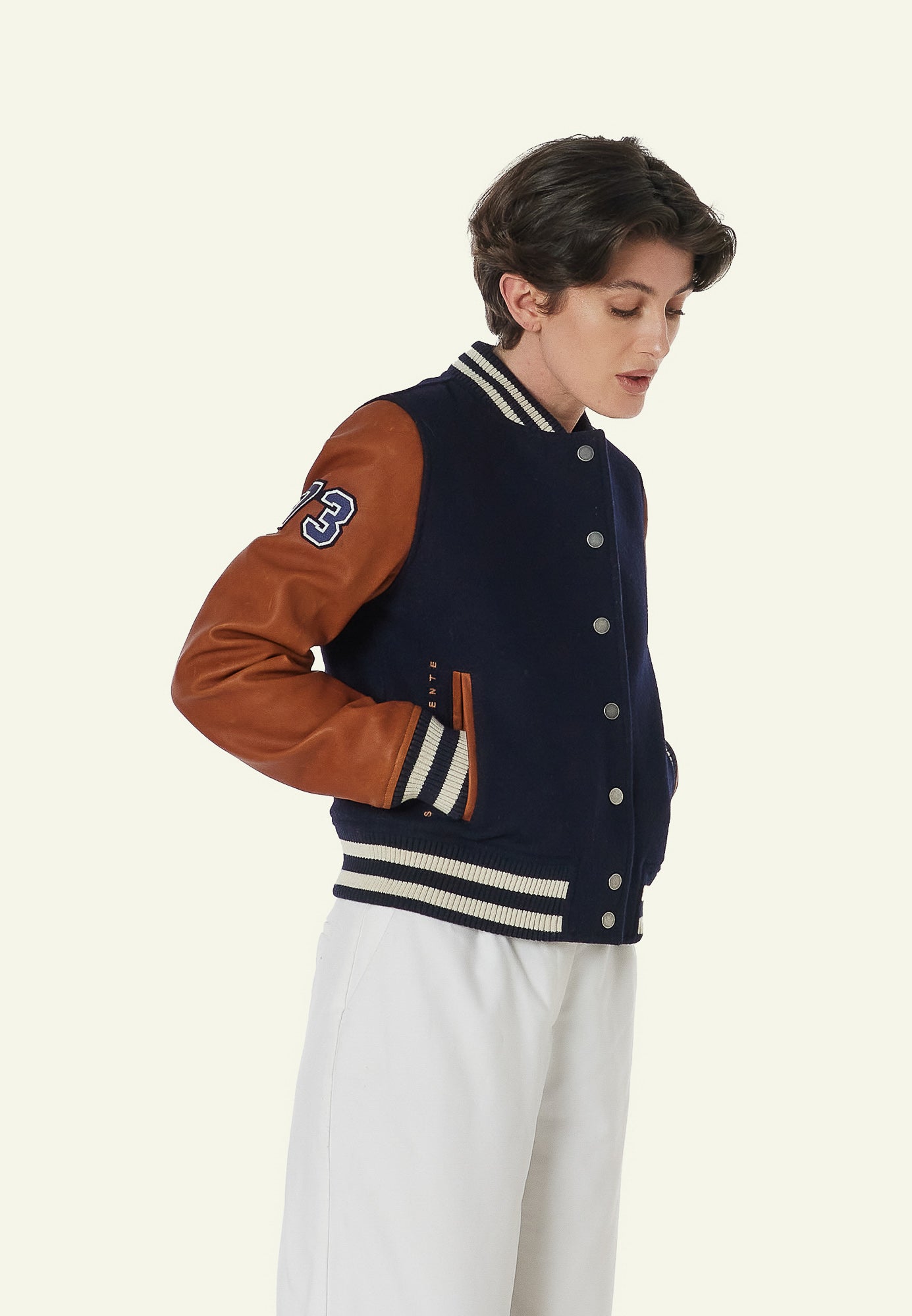 Blouson varsity VARSITY BOMBER WOMEN CAMEL ET BLUE - vue detail - Serge Pariente Paris