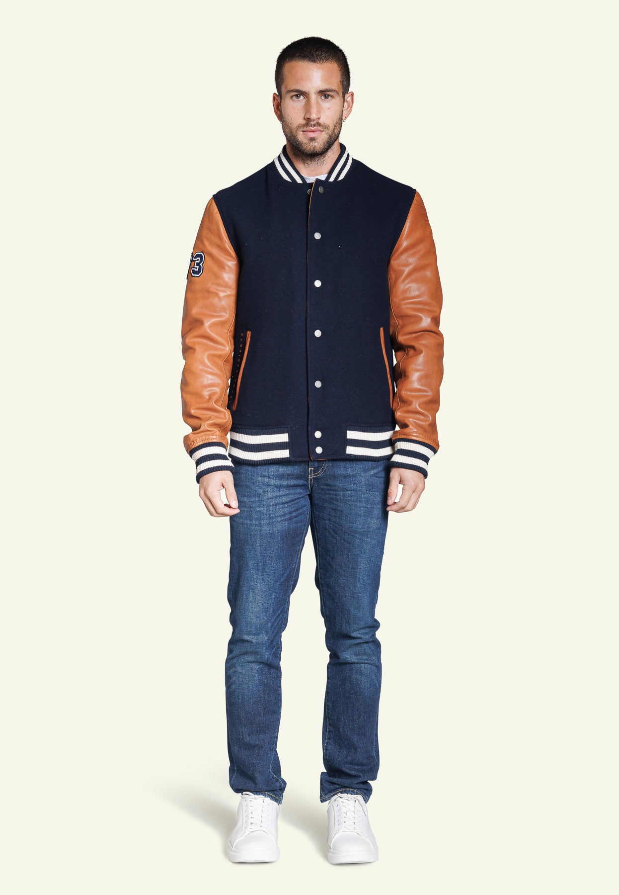 Blouson varsity VARSITY BLUE ET COGNAC - vue cote - Serge Pariente Paris