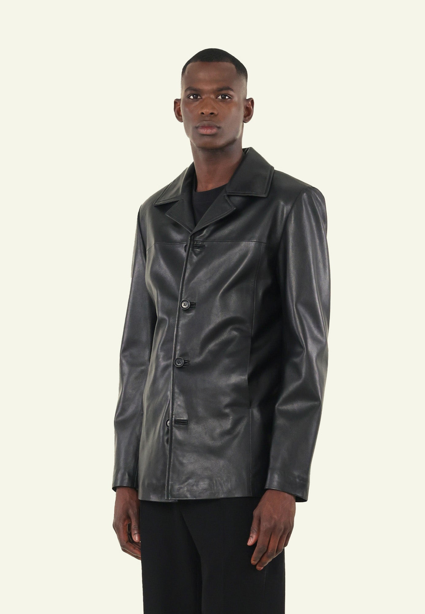 Détail col chemise LORD BLACK cuir mouton — Serge Pariente Paris