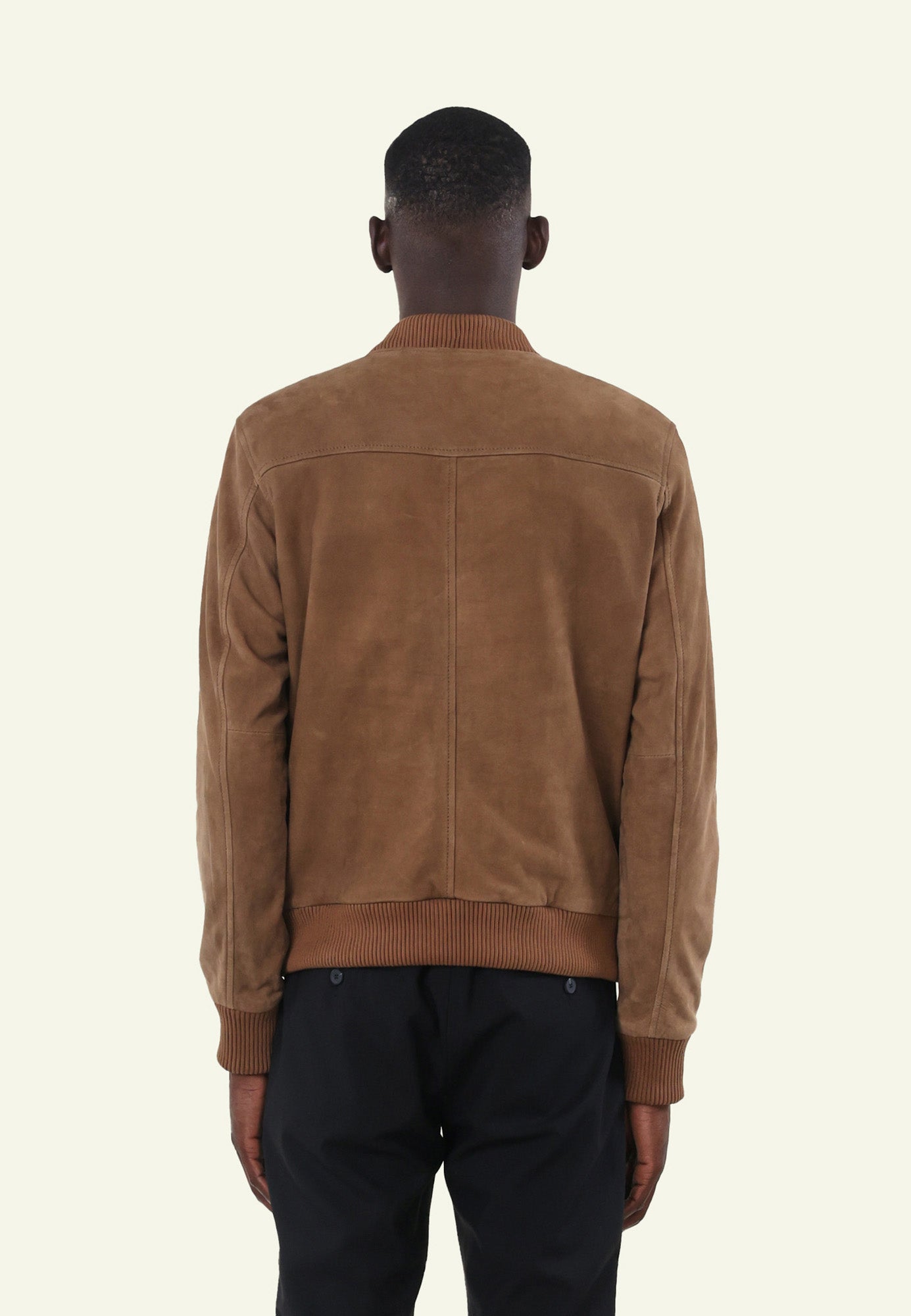 Bomber daim NEW BONBON SUEDE CAMEL - vue portee - Serge Pariente Paris