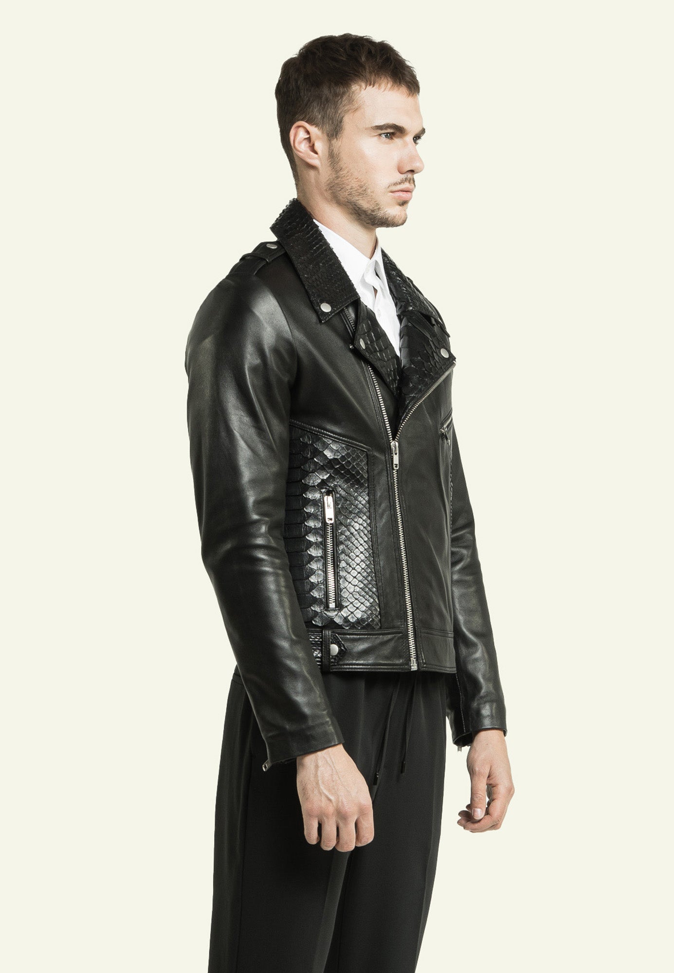 Détail python intégral blouson cuir PREDATOR — Serge Pariente