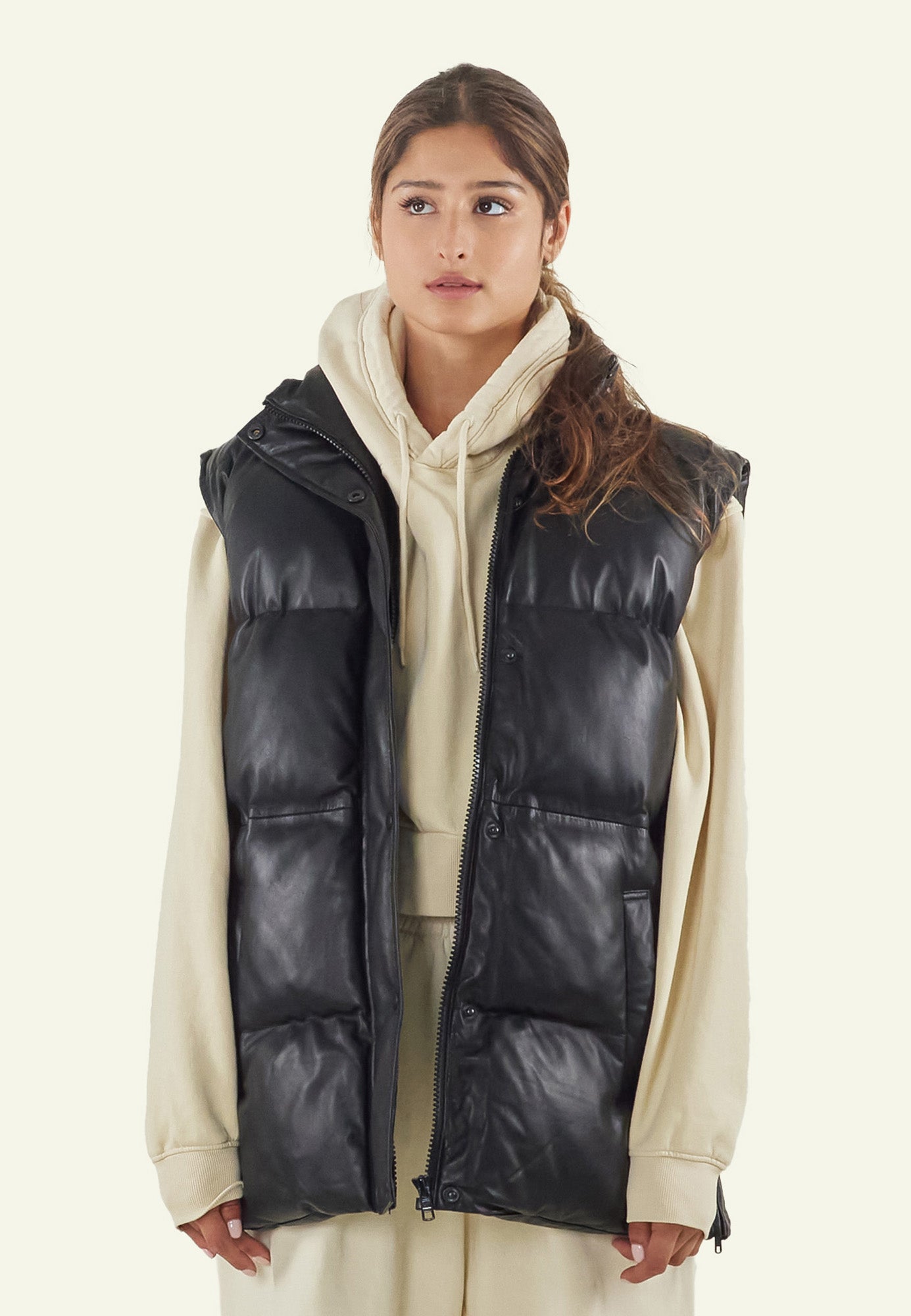 Détail zip frontal gilet cuir JIL BLACK — Serge Pariente Paris
