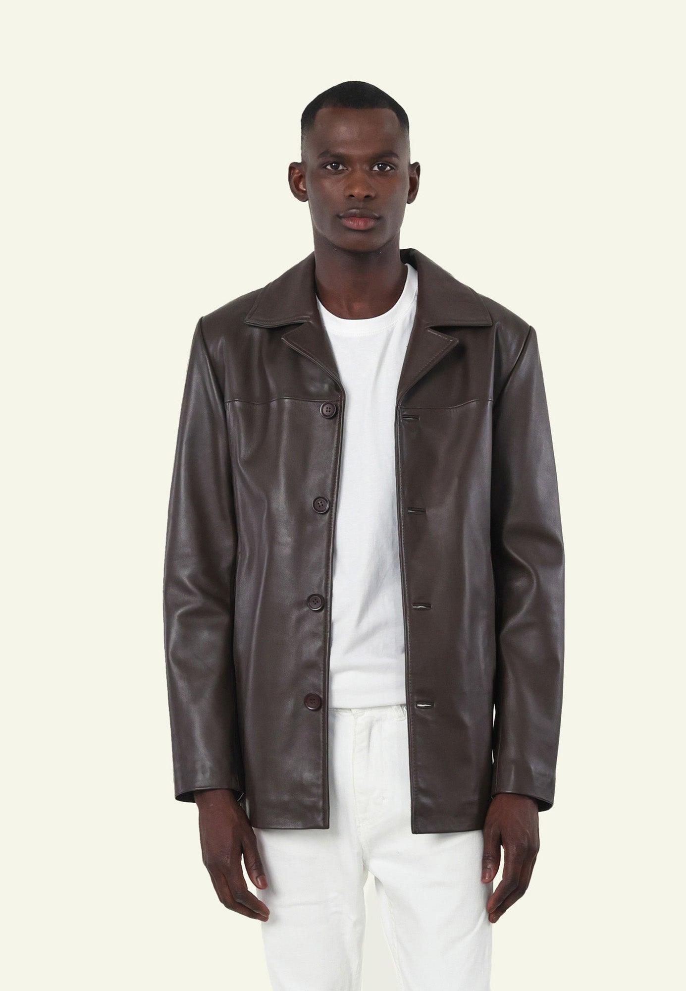Détail col chemise LORD BROWN cuir mouton brun — Serge Pariente