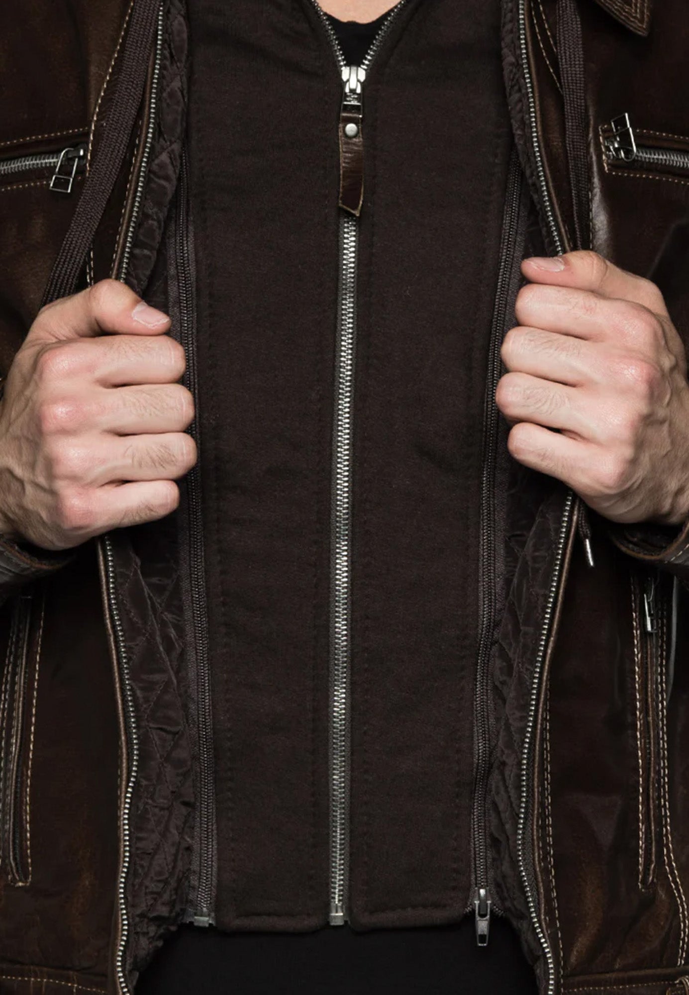 ERICO HOOD BUFF MOCCA vue dos blouson cuir — Serge Pariente Paris