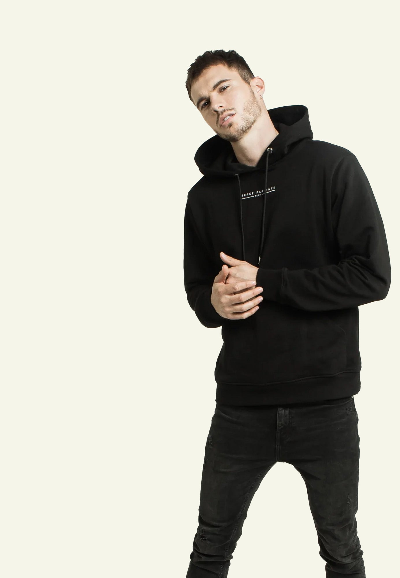Sweat capuche HOODIE SP2 BLACK vue zoom matière — Serge Pariente Paris