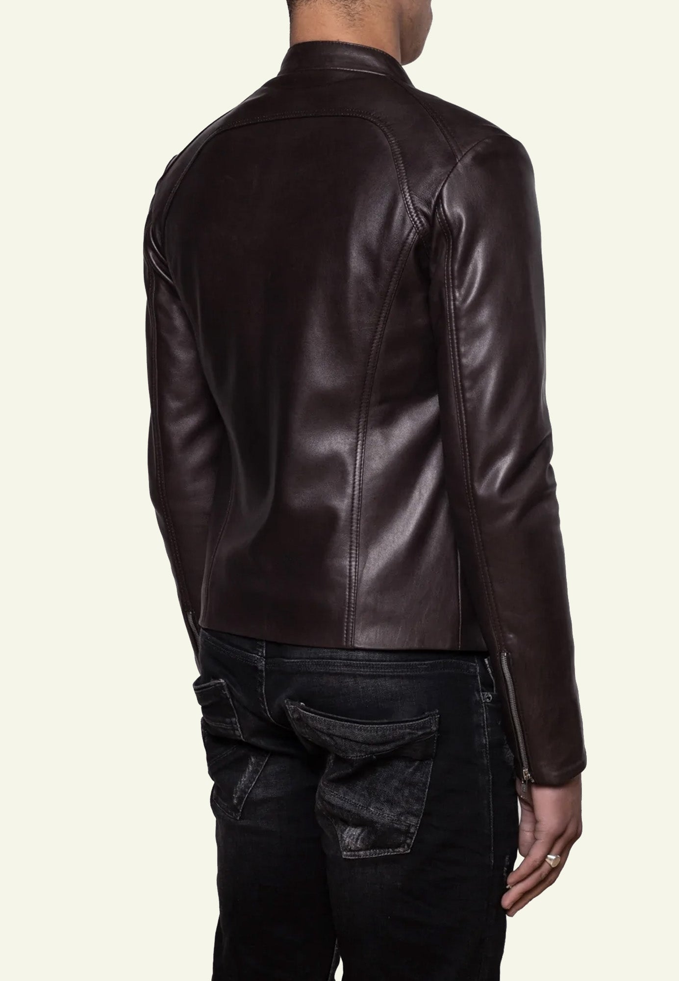 LENI BROWN porté homme blouson biker brun — Serge Pariente Paris