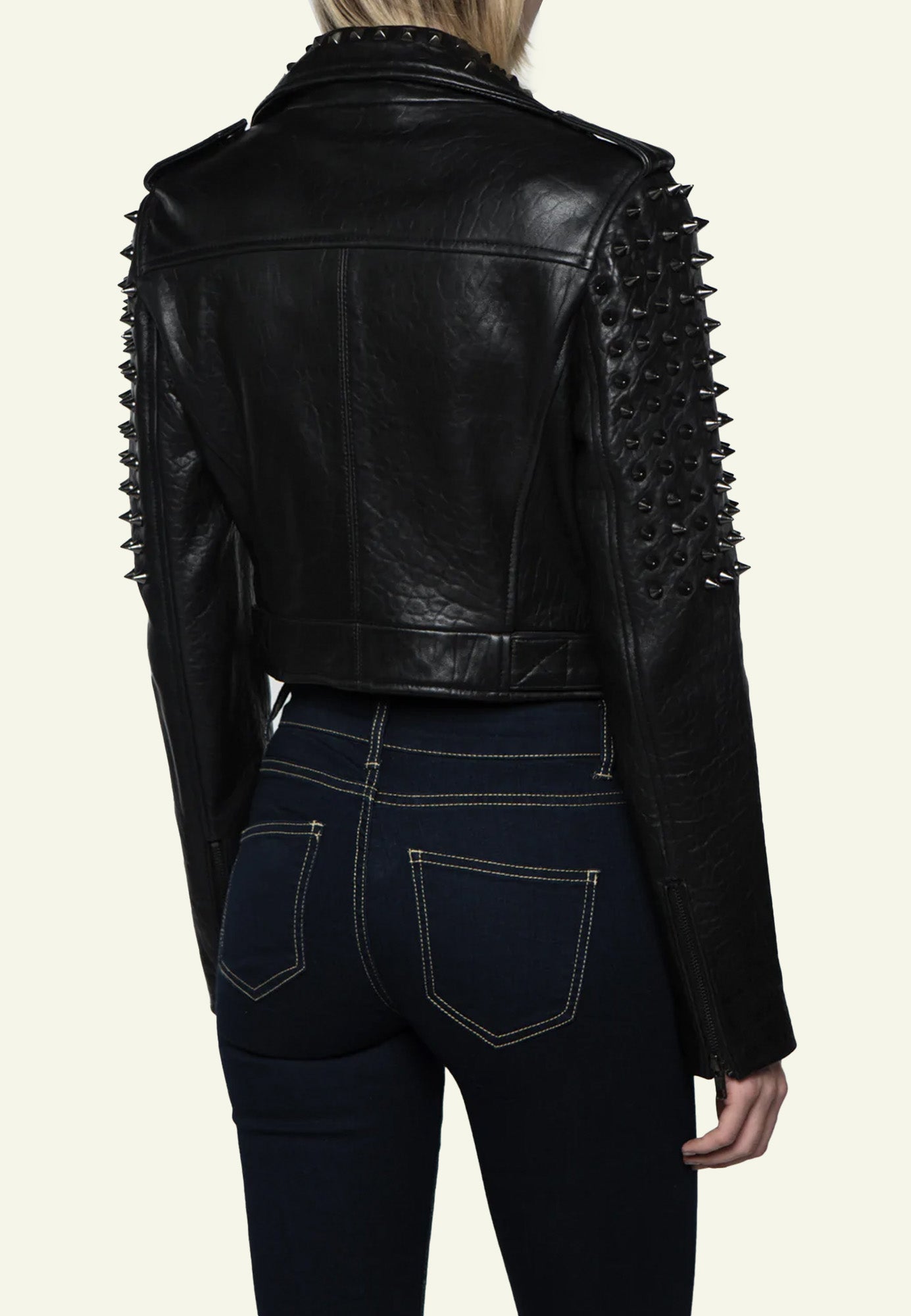 Détail rivets métal veste cuir LIA STUD — Serge Pariente Paris